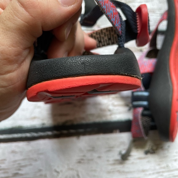 Girls Chaco sandals size 1 - Picture 2 of 6